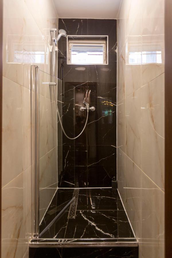 Stylish Quentin Apartment In The King Street Budapesta Exterior foto